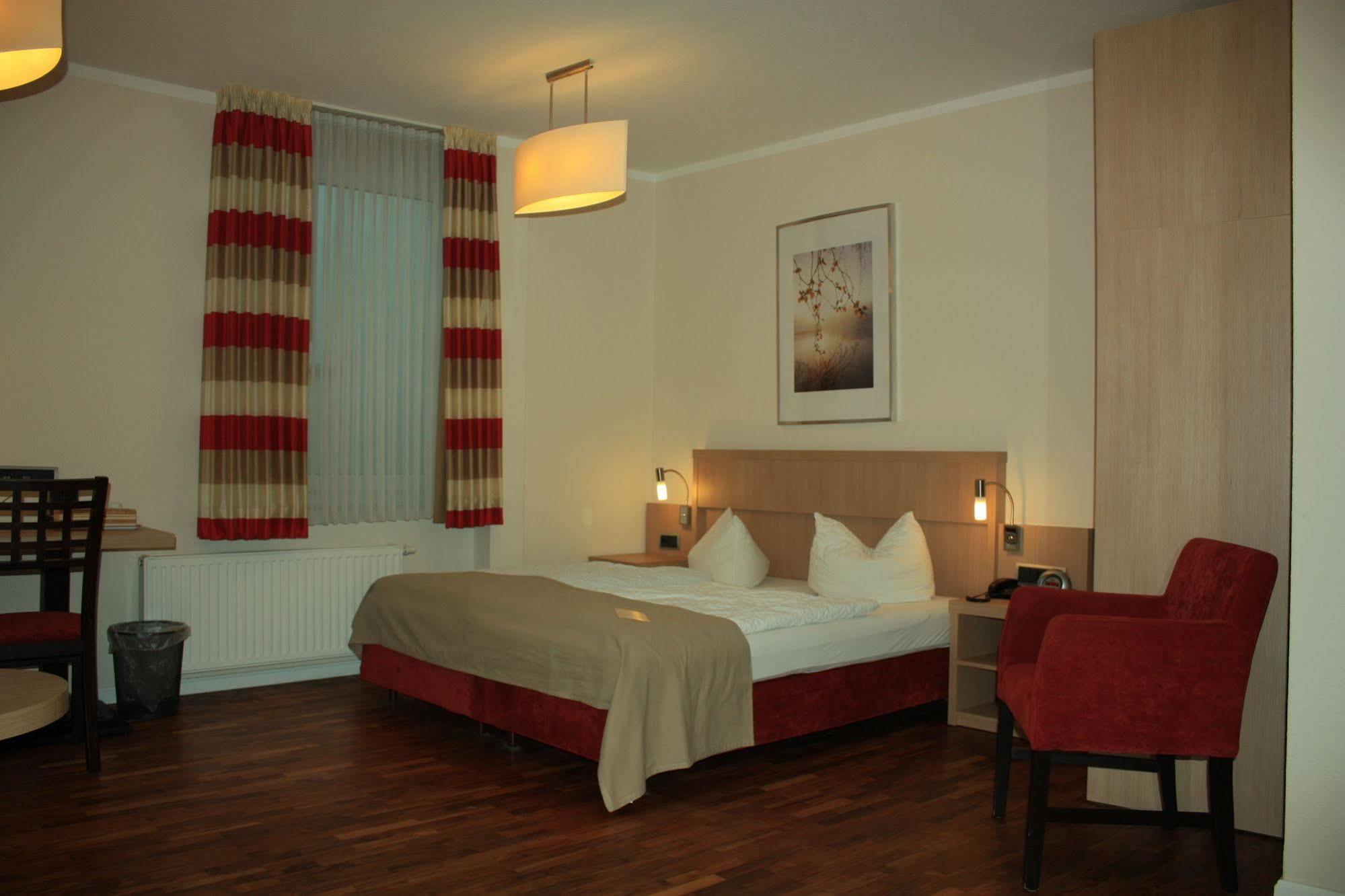 Hotel Sprenz โอลเดนบวร์ก ภายนอก รูปภาพ