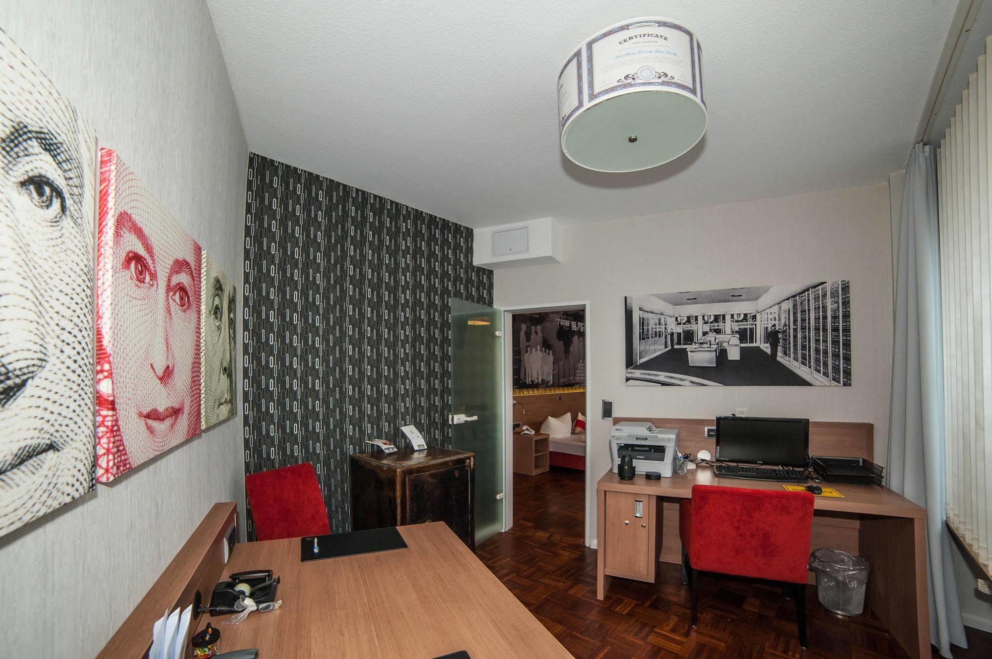 Hotel Sprenz โอลเดนบวร์ก ภายนอก รูปภาพ